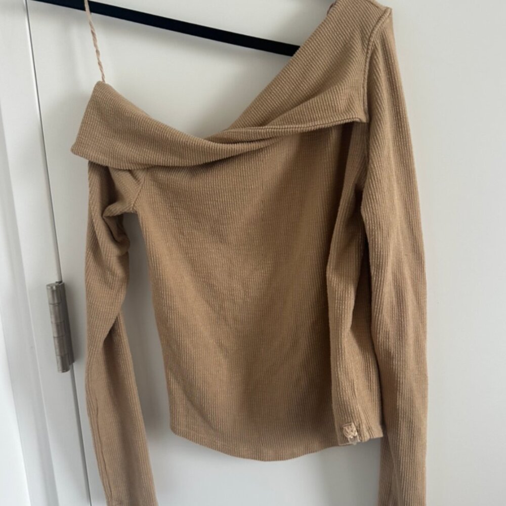 Free People - Off The Shoulder Asymmetrical - Long Sleeve Twist Top - Size: S